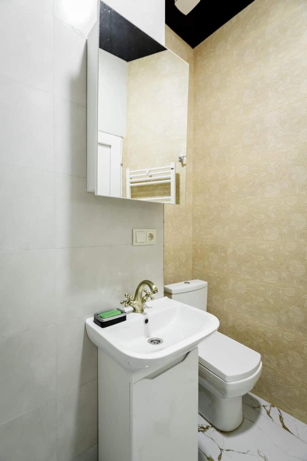 Nina'S Apartaments Тбилиси Экстерьер фото